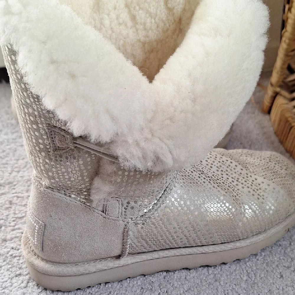 Women's Silver Winter Boots - Picture 16 of 16
